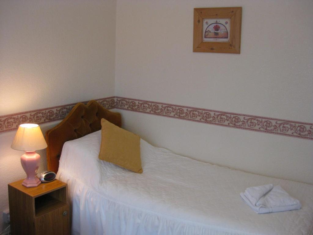 The Ashmount Hotel Rhos-on-Sea Room photo